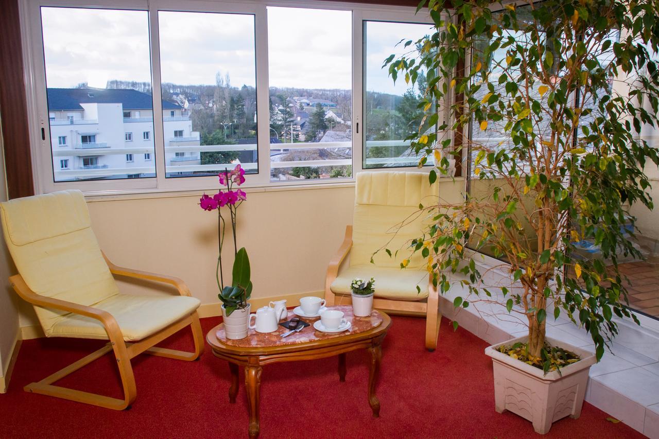 Logis Hotel Restaurant Le Commerce Guichen ภายนอก รูปภาพ